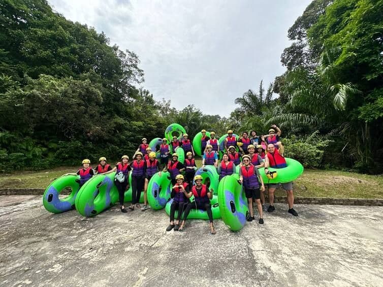 Meet the Lizards Titi Hartinah Product Growth Analyst 04.jpg